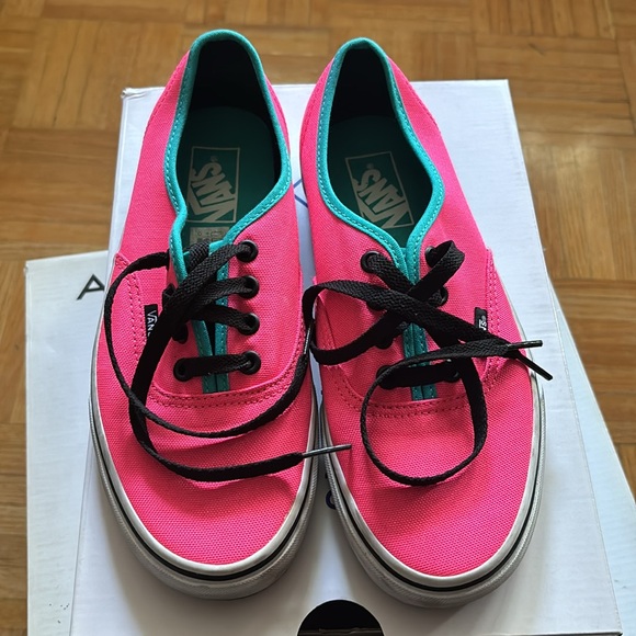 Hot pink Vans - Picture 2 of 6